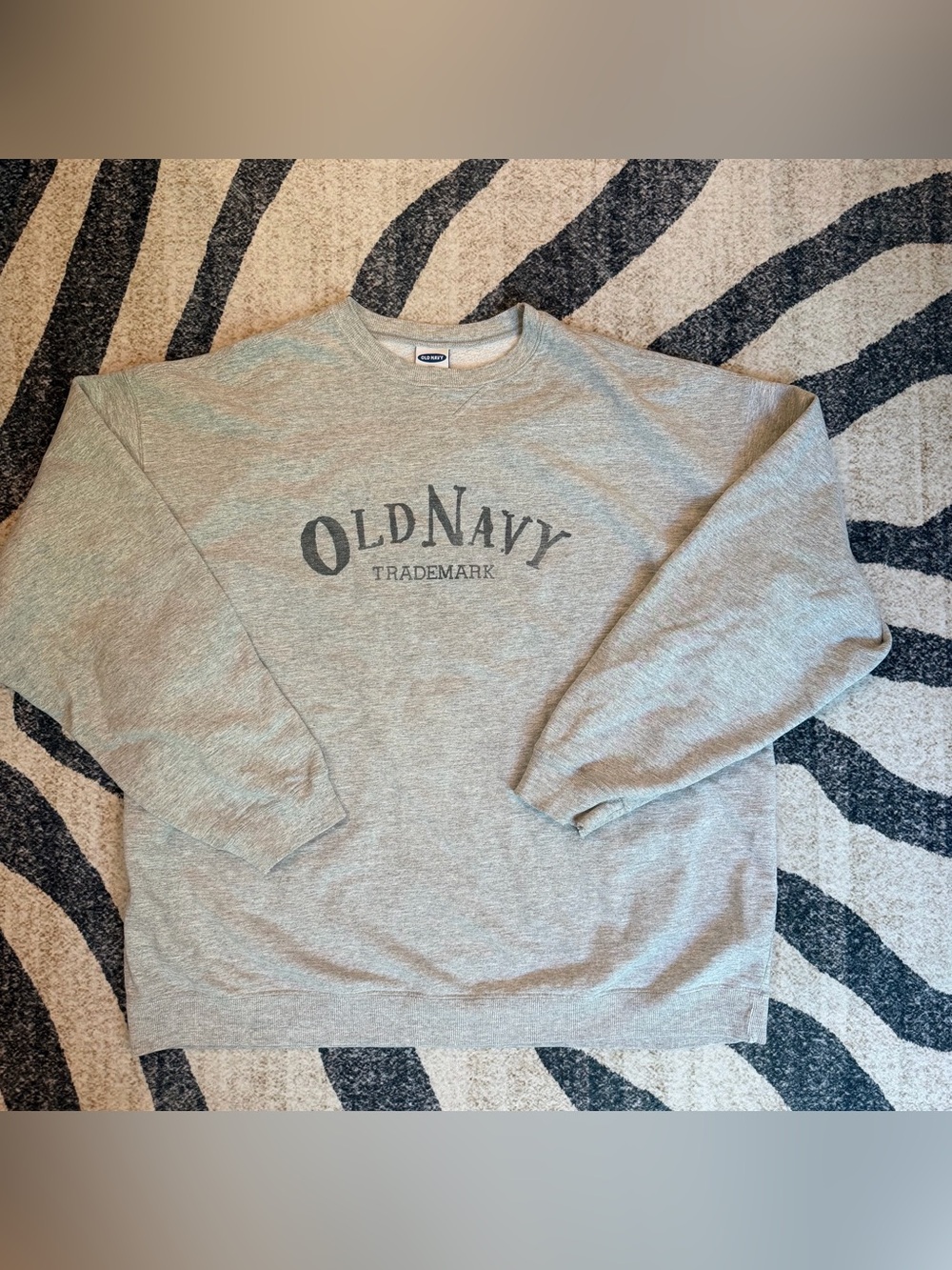 Oversized vintage old navy distressed hem crewneck 2XL 90s